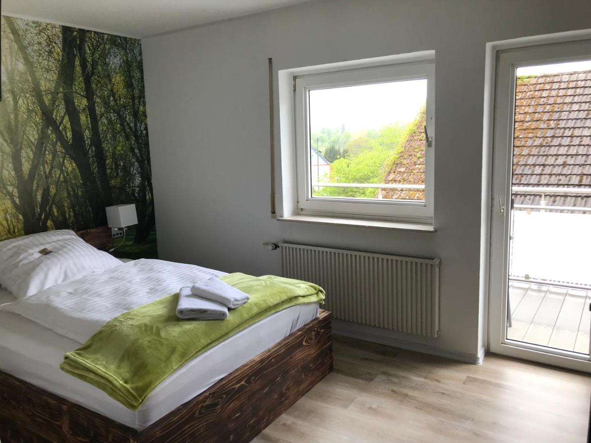 Landgasthof Zum Dorfkrug Schoneberg  Exterior foto